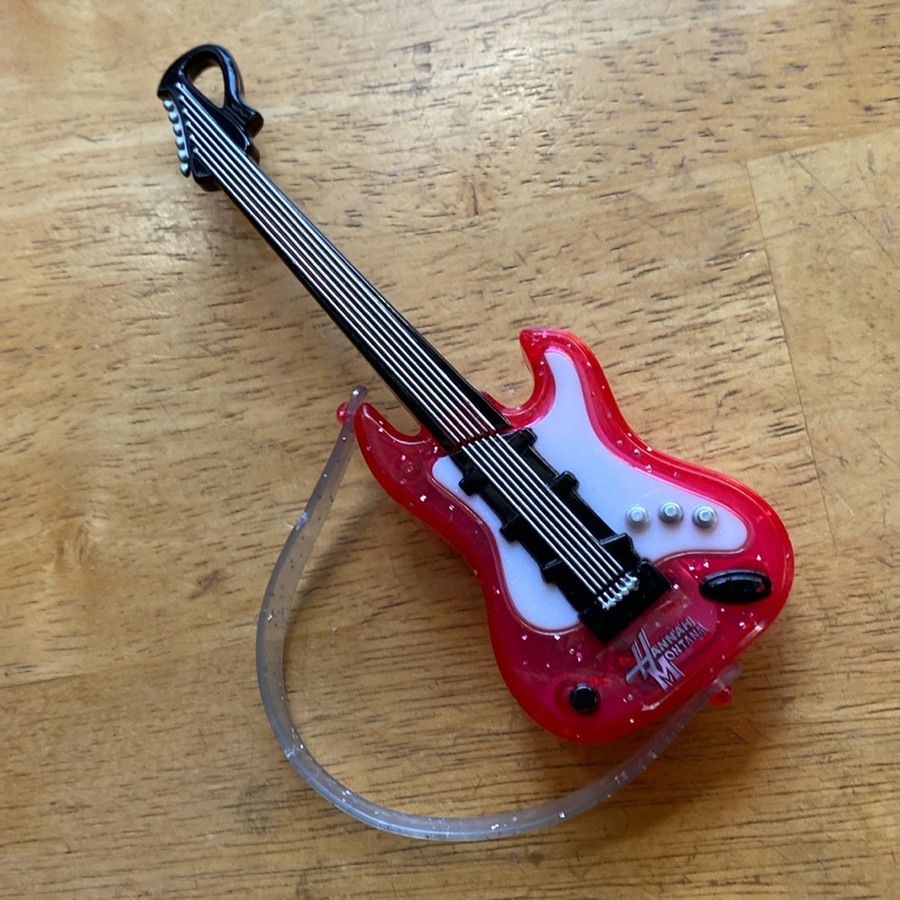 Souvenir Hannah Montana guitar in good condition